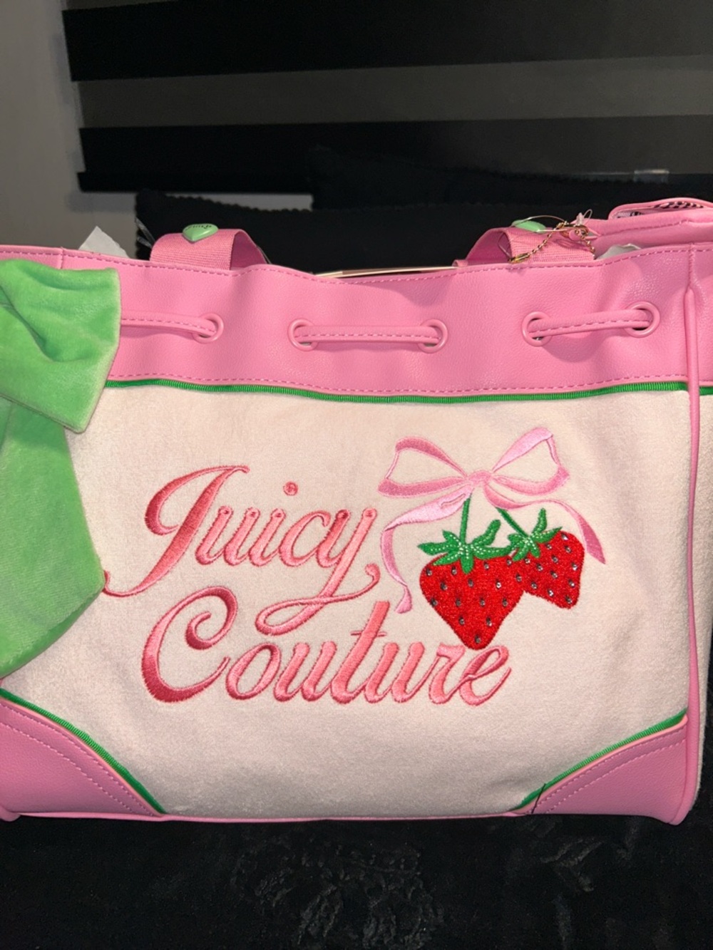 Juicy Couture daydreamer. Juicy Tale Tote in Lilac Mist - Picture 2 of 7